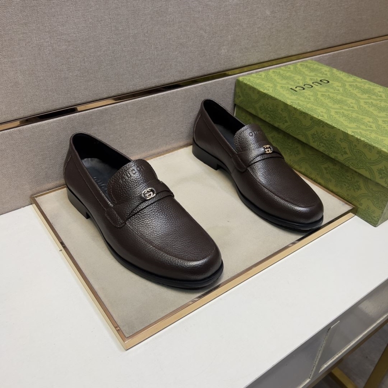 G*u*i leather shoes